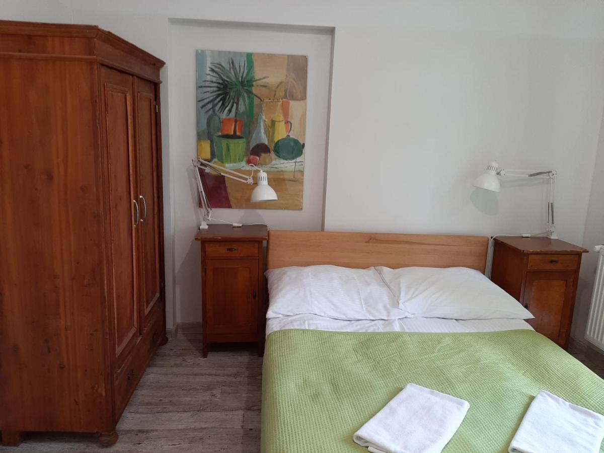 Oki Doki Old Town Bed and breakfast